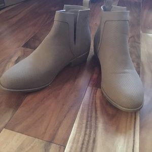 Ankle booties